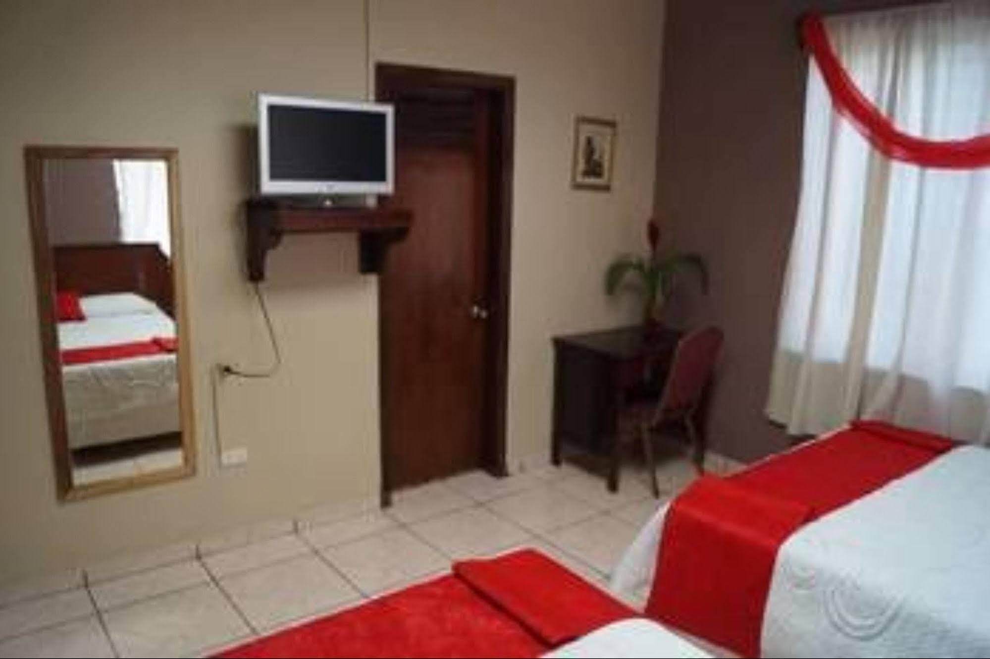 Micro Hotel Rio De Piedras San Pedro Sula Exteriör bild