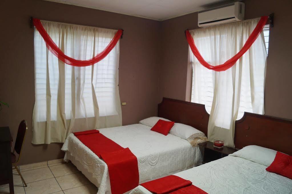 Micro Hotel Rio De Piedras San Pedro Sula Exteriör bild